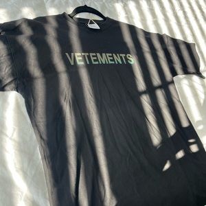Vetements oversize logo-print short-sleeved T-shirt